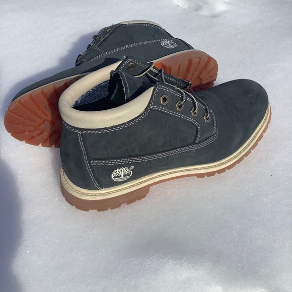 Timberland Lace Up Ankle Boots Navy Suede Beige Collar Gum Sole Women 9.5 - Picture 5 of 11